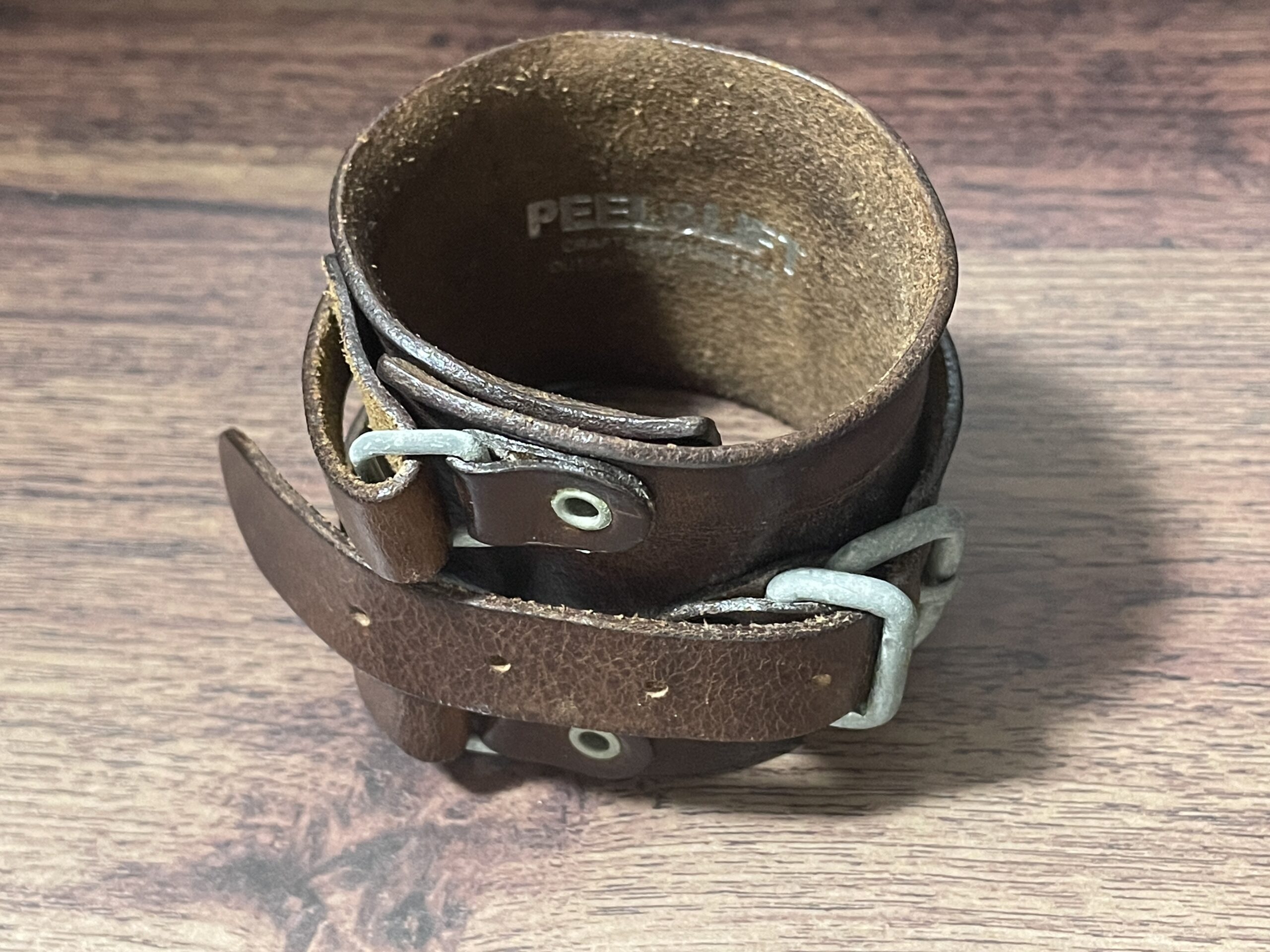 PEEL&LIFTロットンタイプのレザーリストバンド